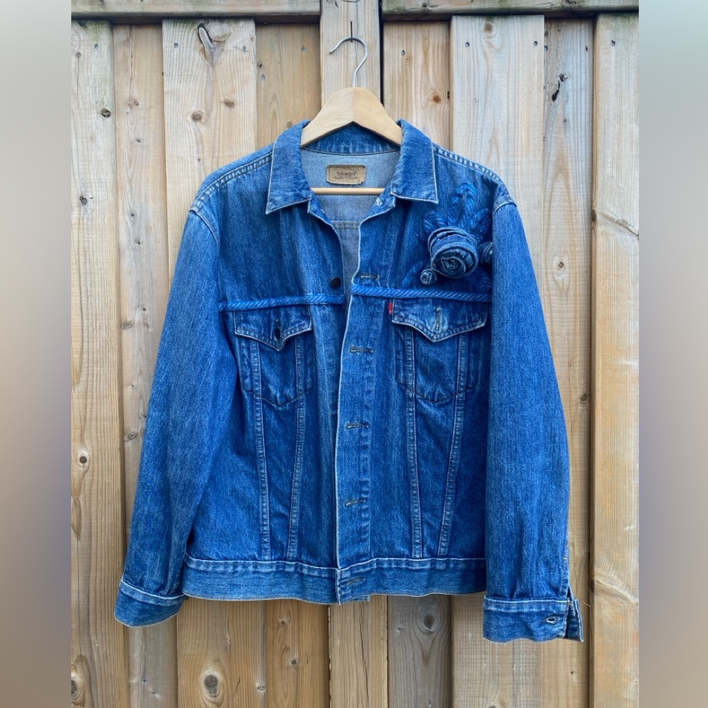 Vintage 1970s Levi's Dark Blue Denim Jacket with custom blue floral embroidery